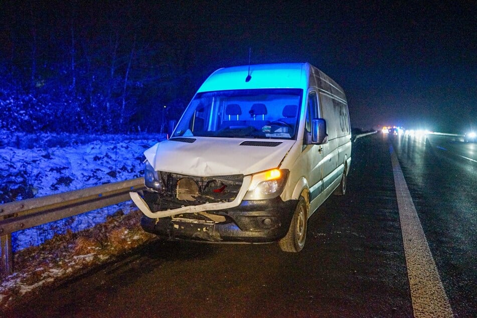 Auch ein weißer Mercedes Sprinter war an dem Unfall beteiligt.