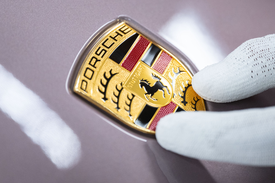 Da die Entscheidung zu Porsche noch nicht rechtskräftig ist, bleibt der bisherige Betriebsrat vorerst im Amt. (Symbolbild)