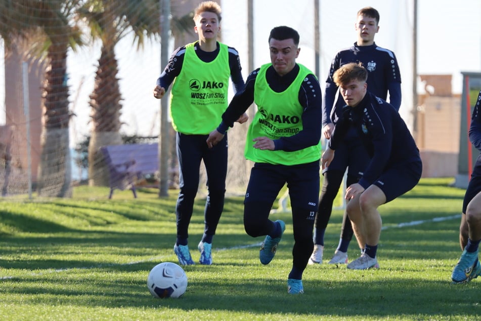 Leon Damer (23) trainierte mit den Himmelblauen am Donnerstagvormittag erstmals in Belek. Am heutigen Freitag trifft der Offensivmann auf seinen Ex-Verein HFC.