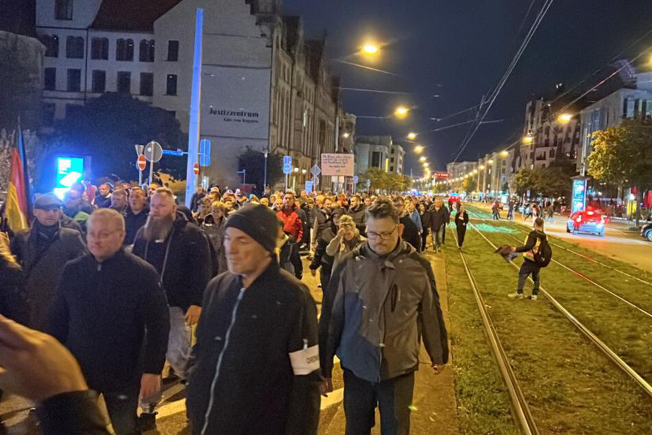 Die meisten Menschen protestierten am Montag in Magdeburg.