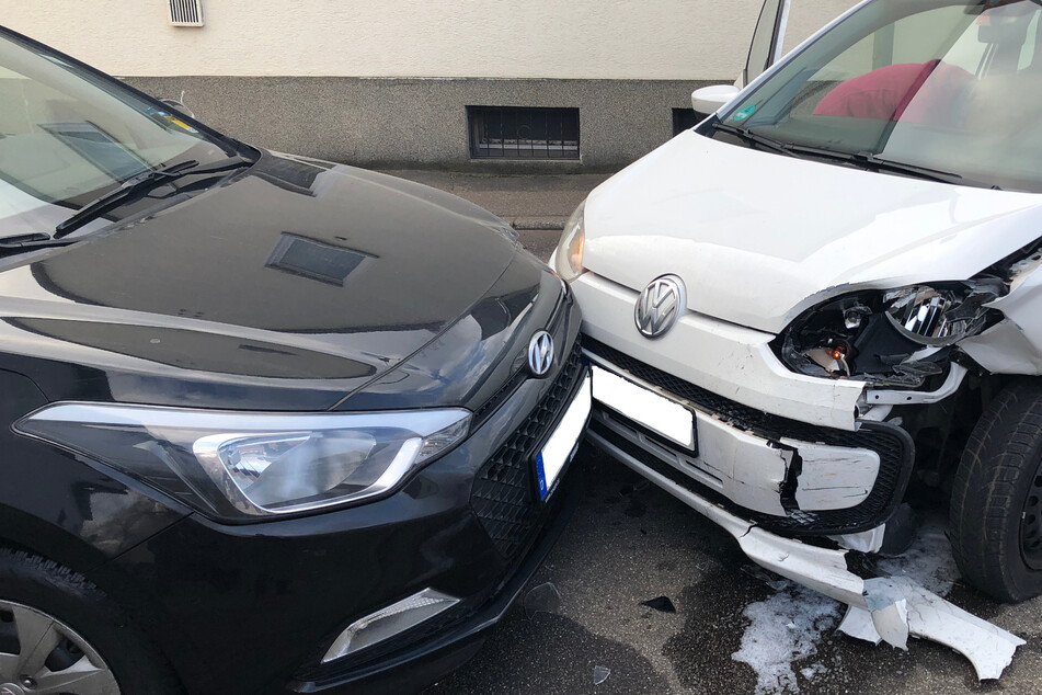 Crash zwischen VW und Hyundai: Involvierte Katze flüchtet von Unfallstelle