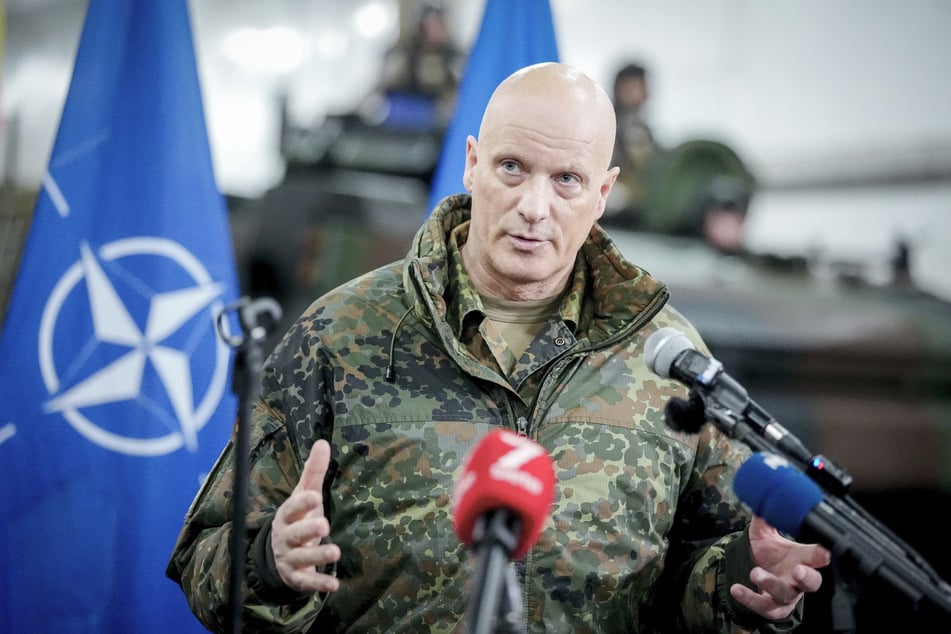 Vier-Sterne-General Ingo Gerhartz ist der verantwortliche NATO-Kommandeur zur Verteidigung Zentraleuropas und Leiter des Manövers.