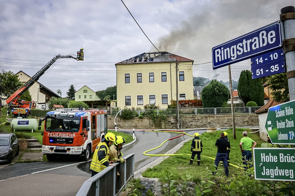 Am Sonntagnachmittag brannte das Dach eines Hauses in Wünschendorf.