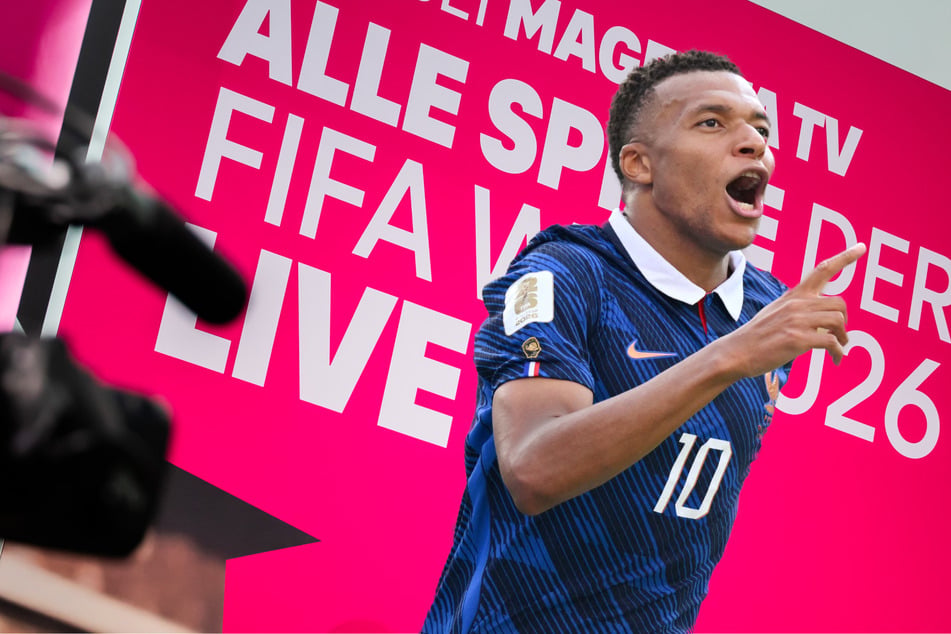 Wer alle 104 Spiele der Fußball-WM 2026 live sehen will, benötigt ein Abo bei Magenta TV.