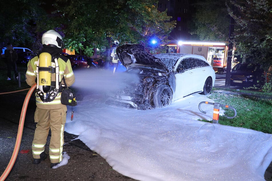 Die Einsatzkräfte brachten das Feuer schnell unter Kontrolle.