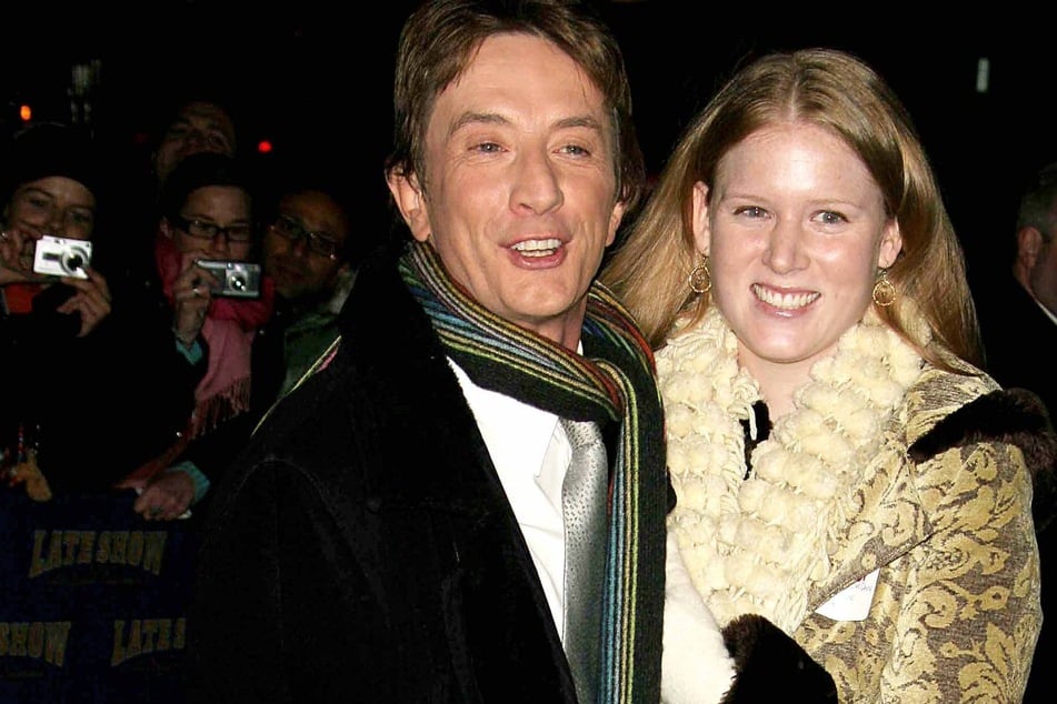 Katherine Short (r.), Martin Short's only daughter, has sadly passed away after an apparent suicide.