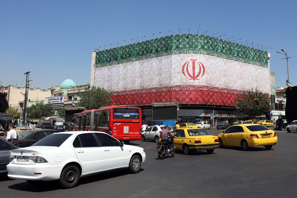 Trump says US-Iran deal to be signed Sunday as Tehran casts doubt