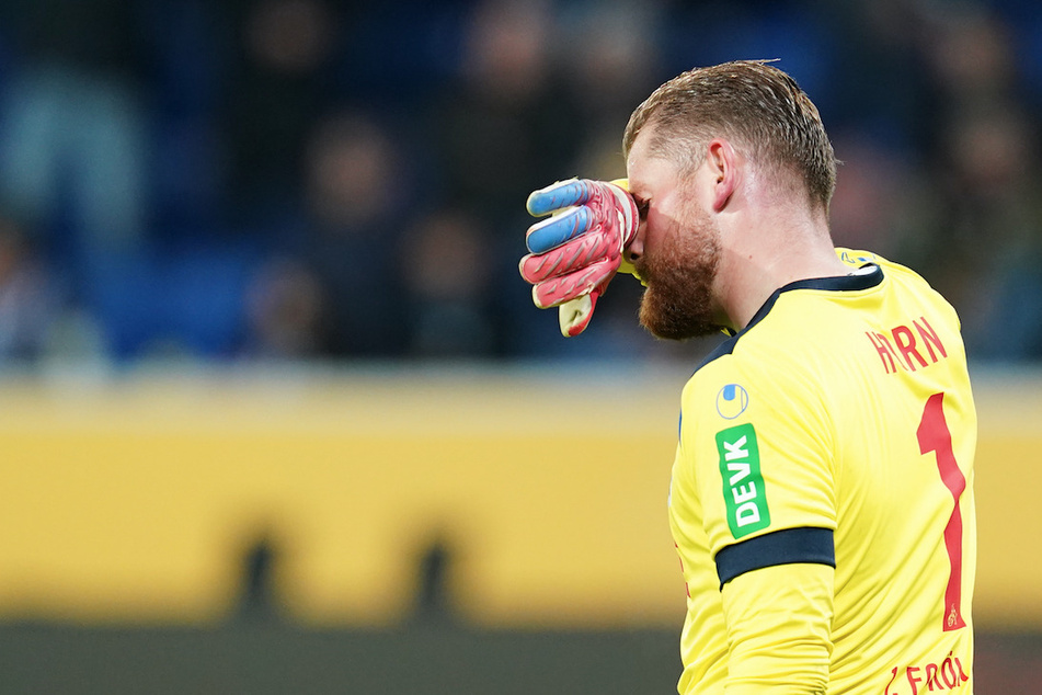 Kölns Torhüter Timo Horn (28) ist nach der Niederlage gegen Hoffenheim alles andere als begeistert.