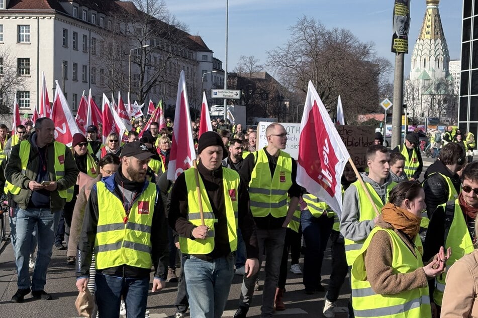 Der Verdi-Demonstrationszug startete am Freitag am Technischen Rathaus.