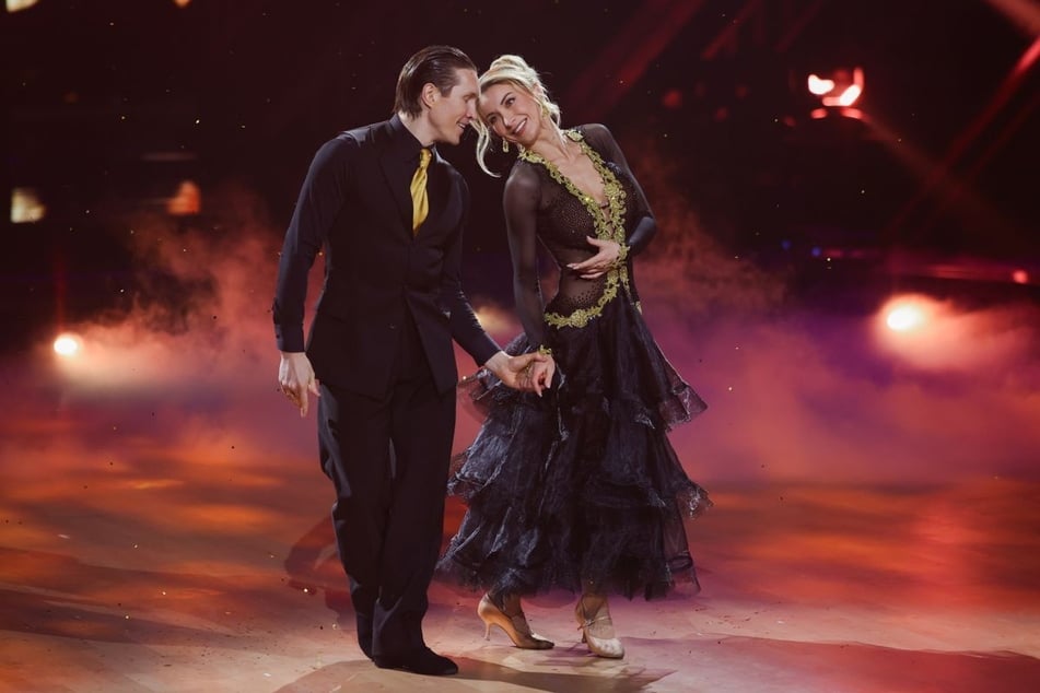 Evgeny Vinokurov (35) und Anna-Carina Woitschack (33) zählen bei "Let's Dance" zum engeren Favoritenkreis.