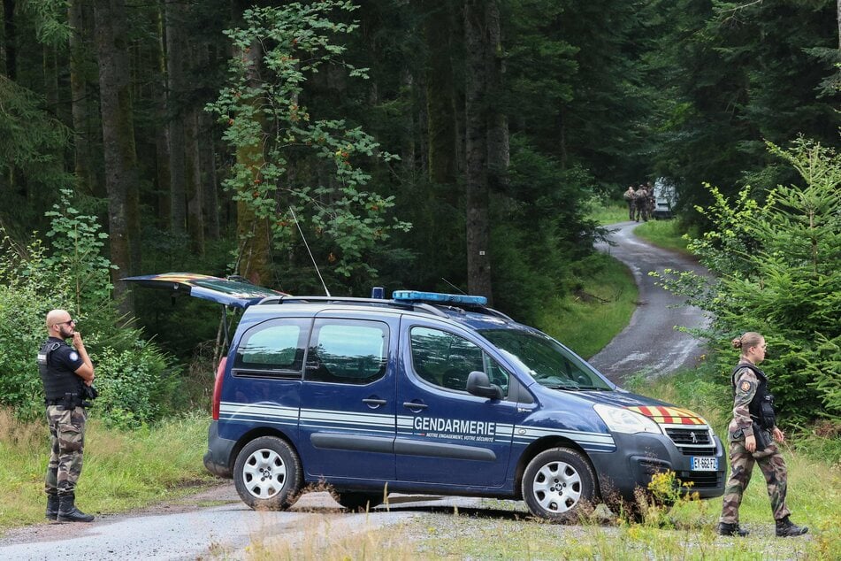 Die französische Polizei durchkämmte mehrfach ein Waldgebiet.