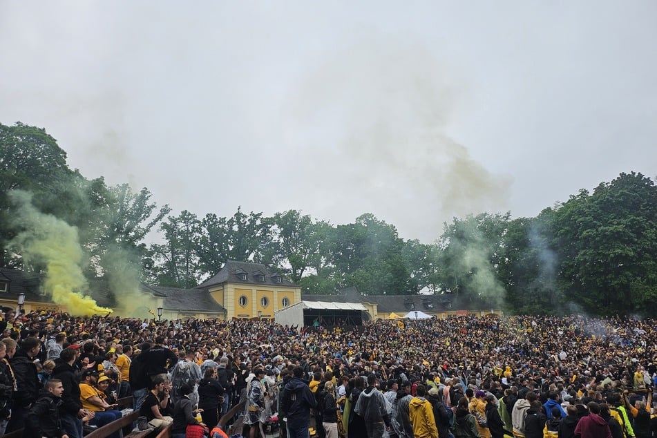 Nach dem Führungstreffer von Jakob Lemmer herrschte im Großen Garten Stadionatmosphäre.