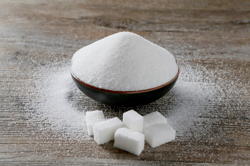 Here's some tips on how to kick that sugar habit, which can have negative effects on your health.