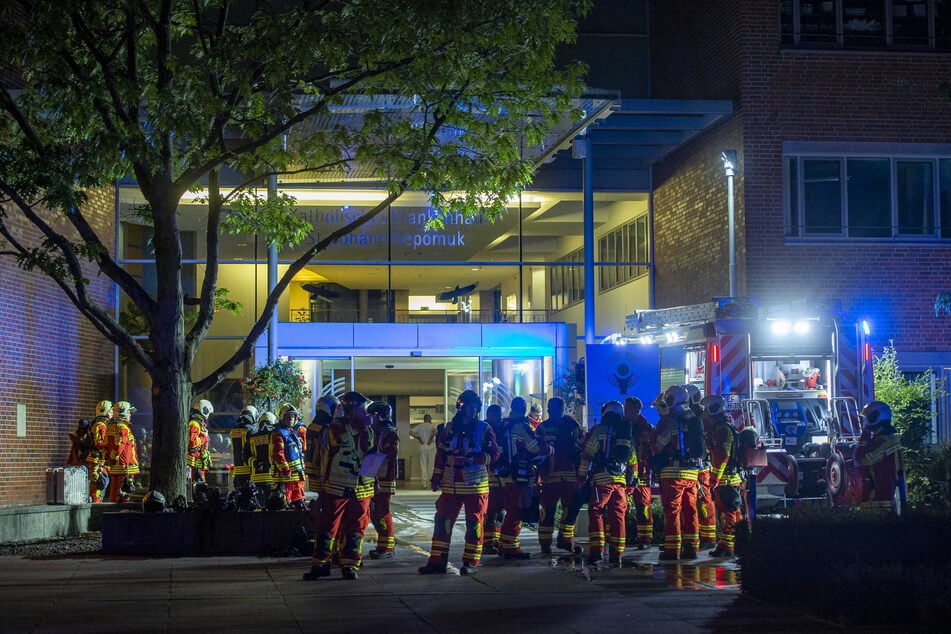 Die Feuerwehr rückte am Mittwochabend zum katholischen Krankenhaus in Erfurt aus.