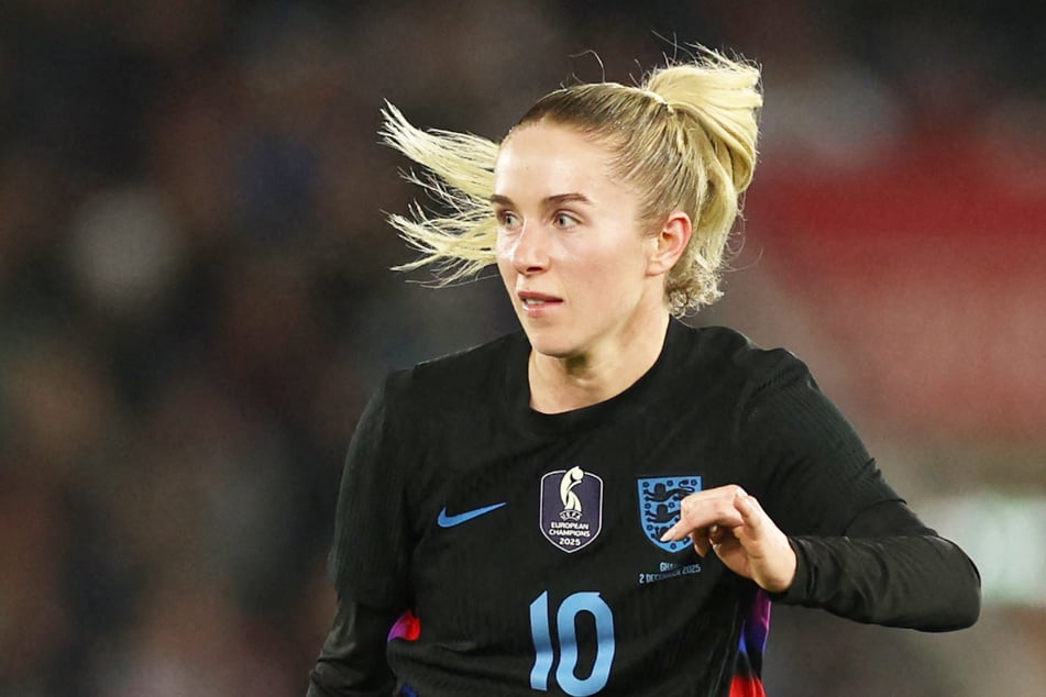 Die 24-Jährige hatte in der vergangenen Saison ihr Debüt in der englischen Nationalmannschaft gefeiert.