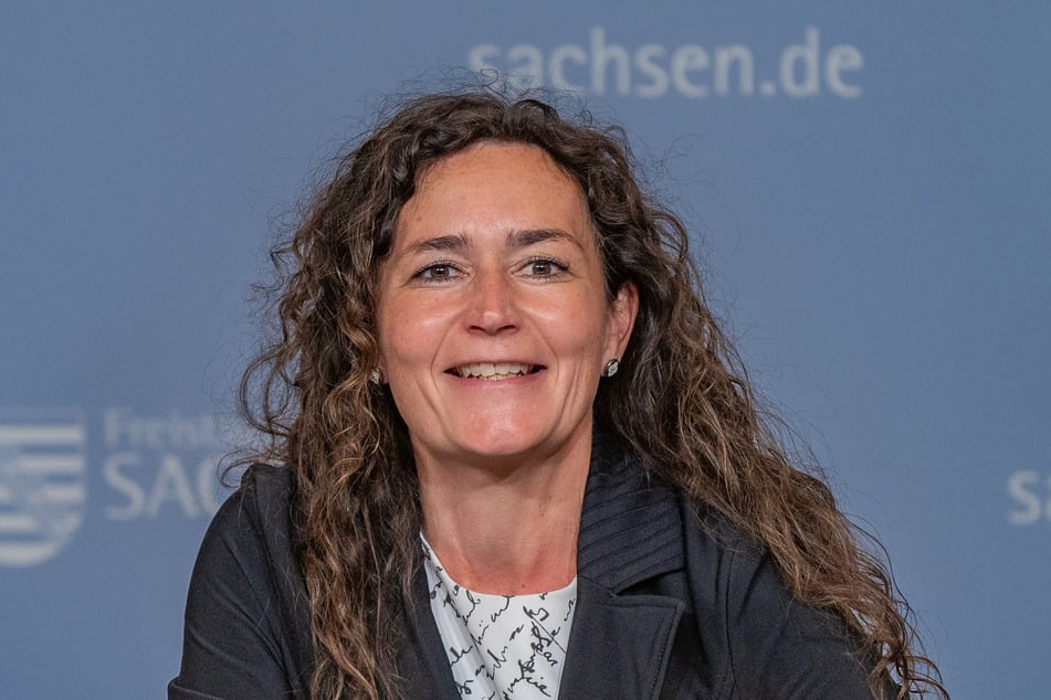 Justizministerin Constanze Geiert (49, CDU) steht in der Küche und bereitet Kartoffelsalat zu. (Archivbild)