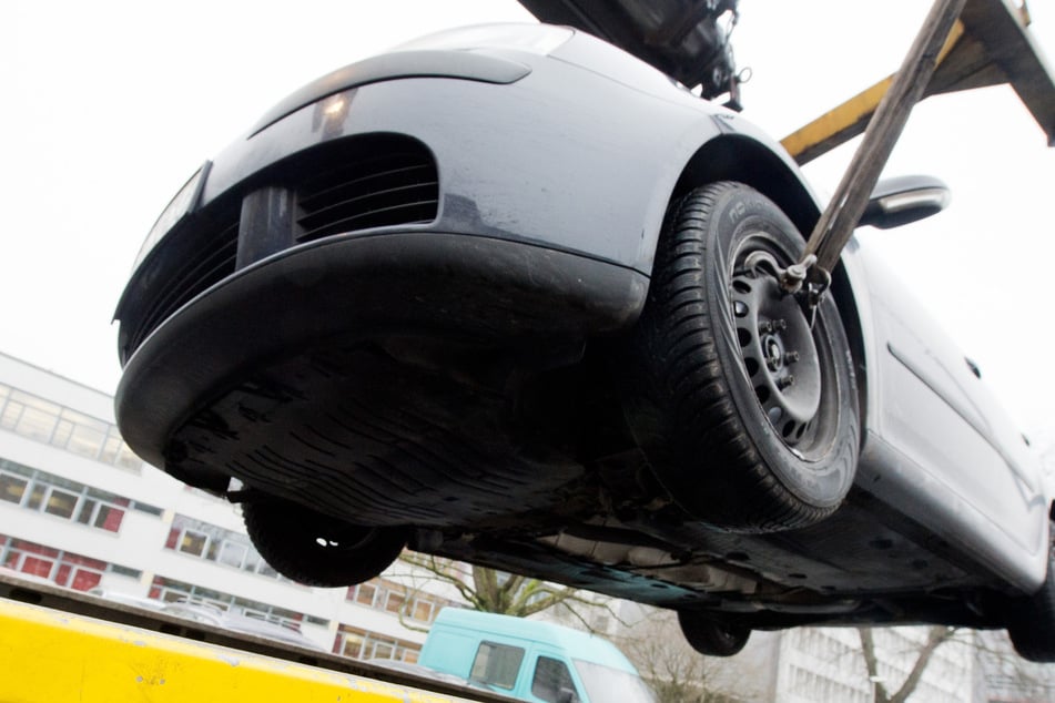 Abschleppunternehmen machen in Leipzig offenbar auf eigene Faust Jagd auf Falschparker, ohne vom Ordnungsamt oder von der Polizei dazu beauftragt worden zu sein. (Symbolbild)