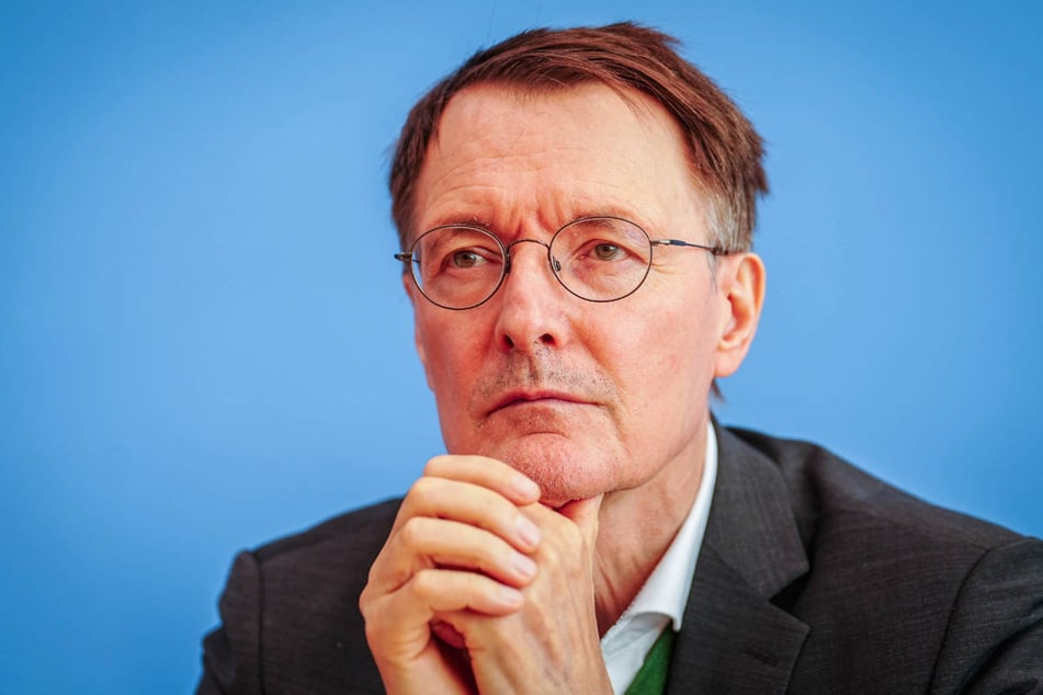 Der damalige Bundesgesundheitsminister Karl Lauterbach (62, SPD) war ins Visier der mutmaßlichen Rechtsterroristen gerückt.