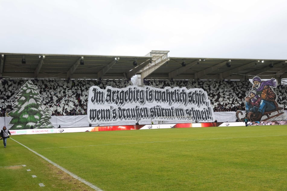 Große Choreographie inklusive weißem Konfetti von den Auer Fans.