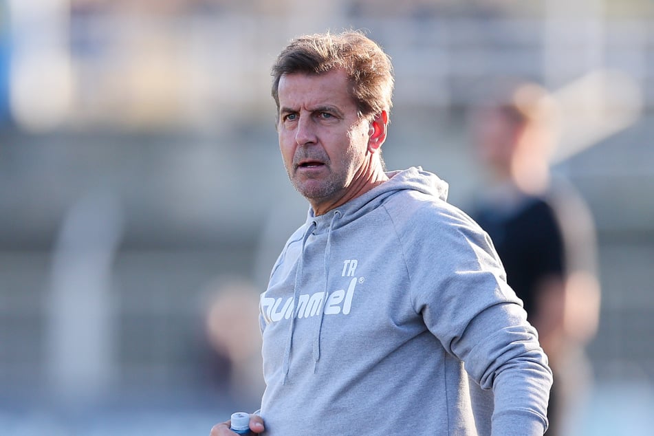 Ex-Trainer Heiko Weber (60) kämpft jetzt abseits des Fußballfeldes gegen den Krebs.