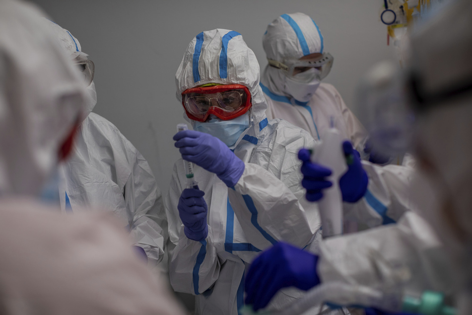 Patienten auf Intensivstationen sollen laut der Virologen wieder mehr werden. (Symbolbild).