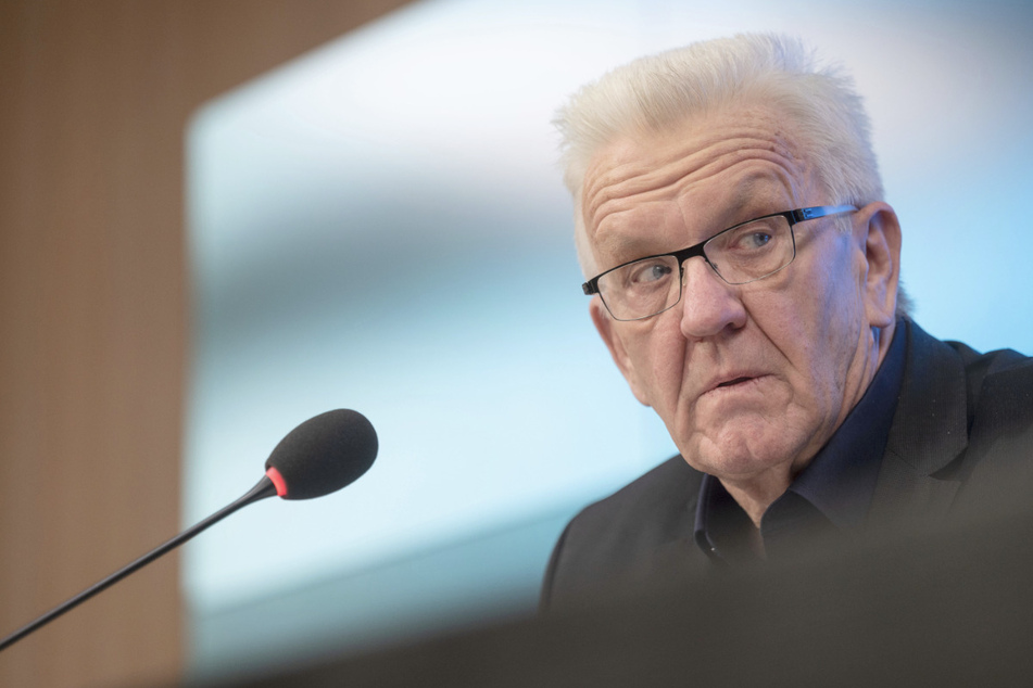 Baden-Württembergs Ministerpräsident Winfried Kretschmann (72, Grüne) bei der Regierungspressekonferenz.