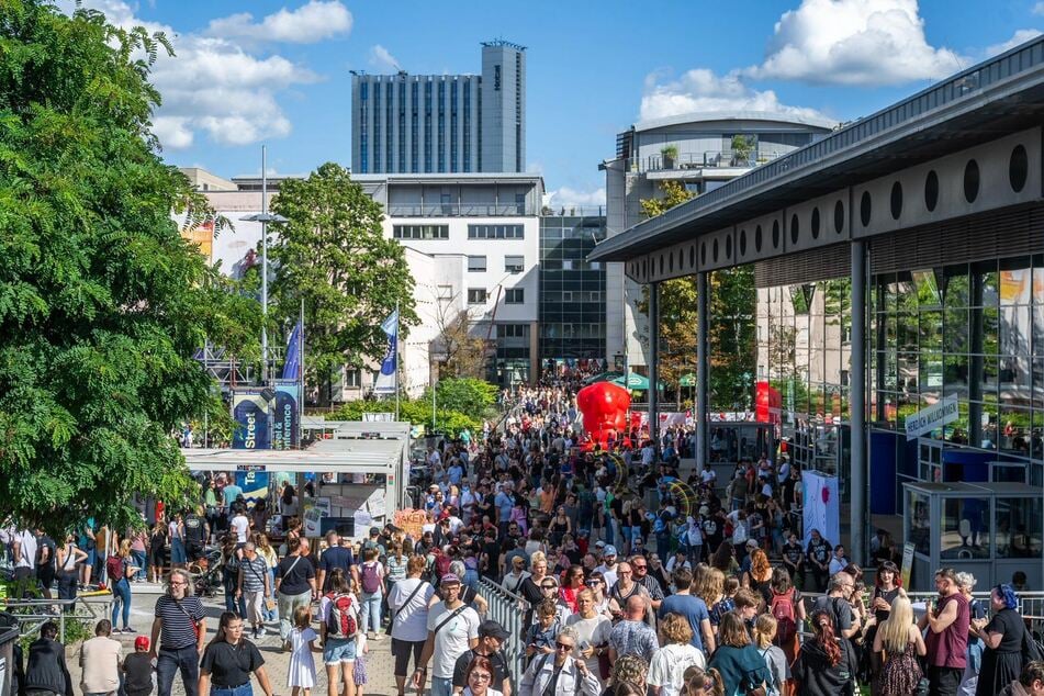 Das Festivalgelände ist gut gefüllt.