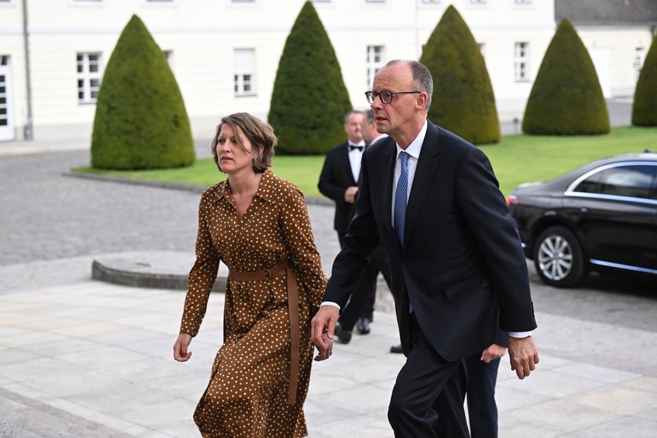 Friedrich Merz (69, CDU) bei seiner Ankunft am Schloss Bellevue.
