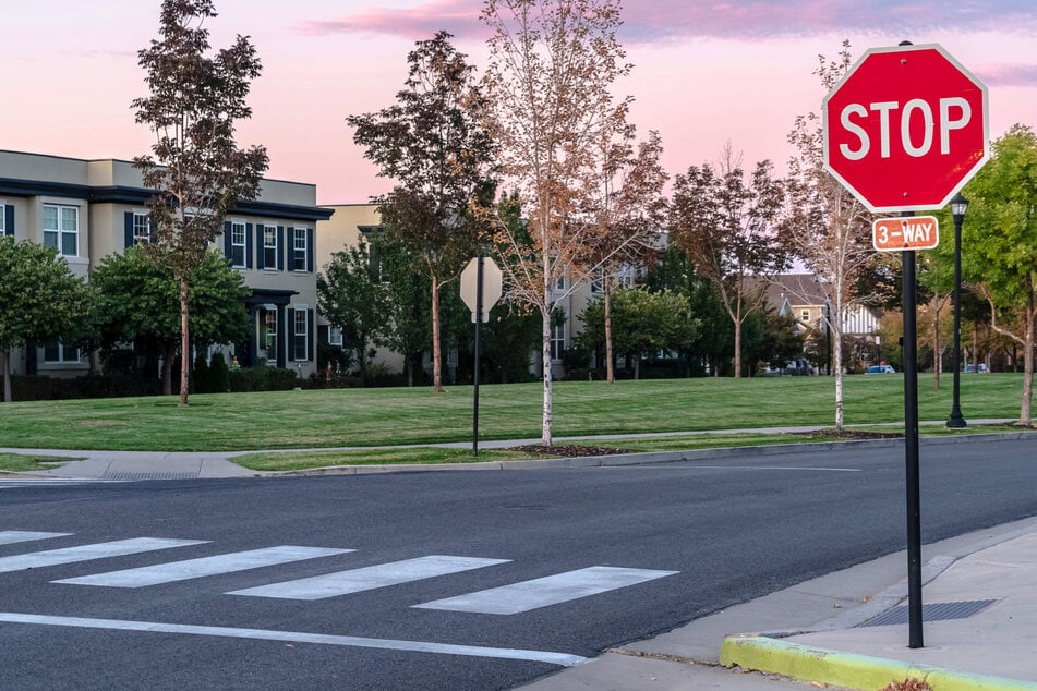 "Werde nicht warten, bis jemand stirbt": Vater baut Kreuzung um - Festnahme!