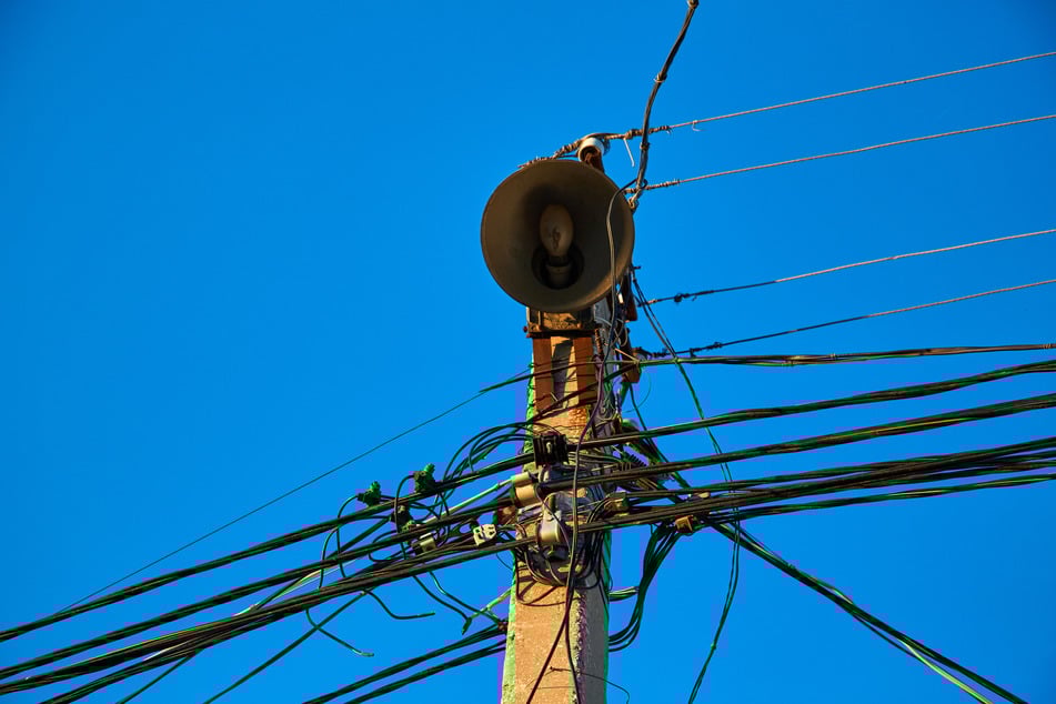 Der Täter erdrosselte die Stewardess mit einem Kabel eines Lautsprechers. (Symbolbild)