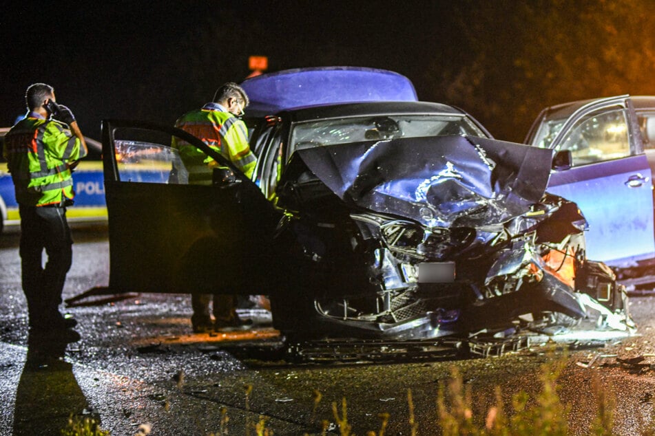 Crash zwischen Mercedes und BMW auf B29: Sechs Verletzte