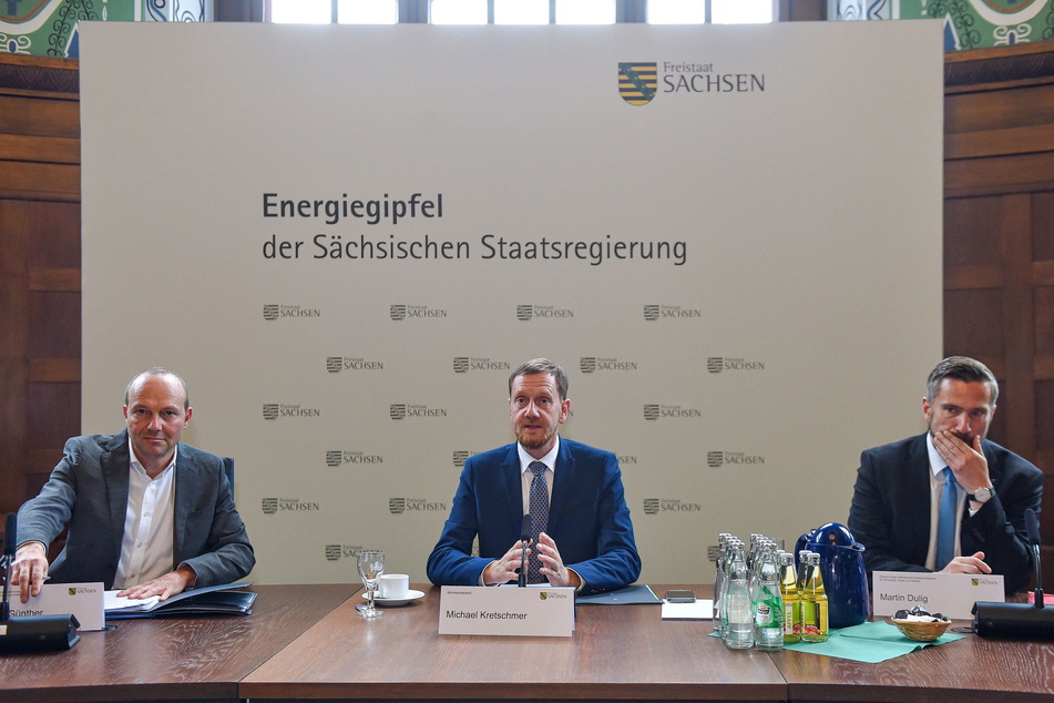 Energieminister Wolfram Günther (49, Grüne, v.l.), Ministerpräsident Michael Kretschmer (47, CDU) und Wirtschaftsminister Martin Dulig (48, SPD) richteten beim Energiegipfel vergangene Woche Forderungen an den Bund.