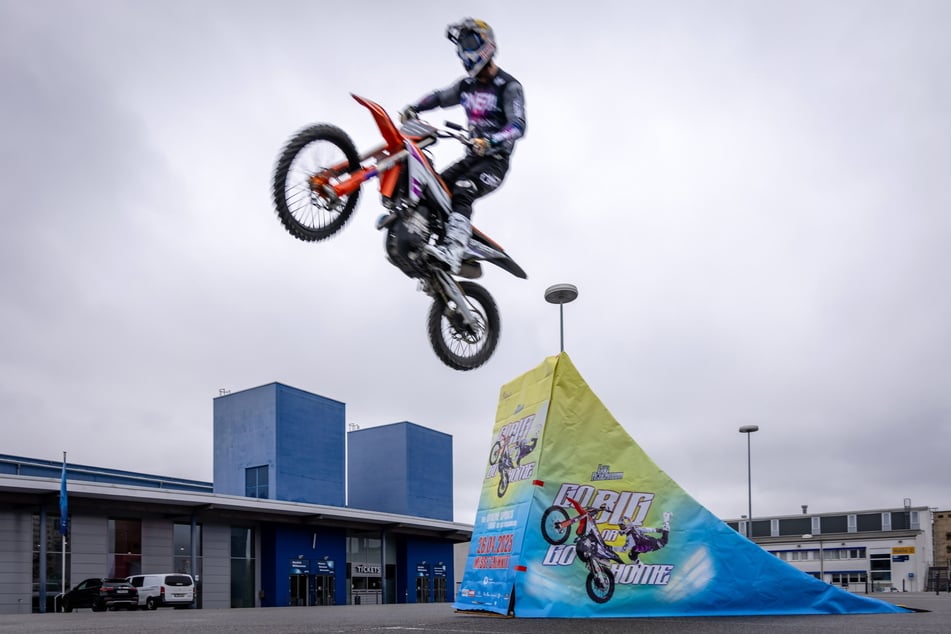 Mit "Go Big Or Go Home" wird Ackermann am 7. März in Chemnitz auftreten.