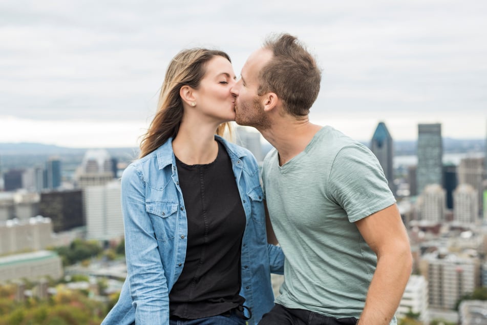 Die Liebe bewegt Menschen immer wieder zu rekordverdächtigen Kuss-Aktionen.