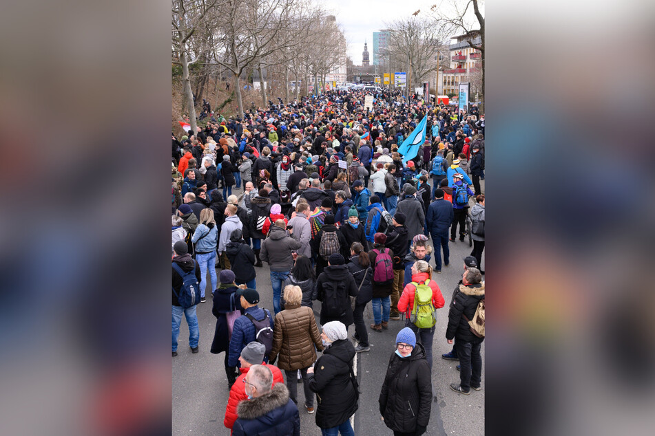 In der Magdeburger Straße kesselte die Polizei am 13. März 2021 Hunderte Pandemieleugner ein, die einen illegalen Aufzug veranstalteten.