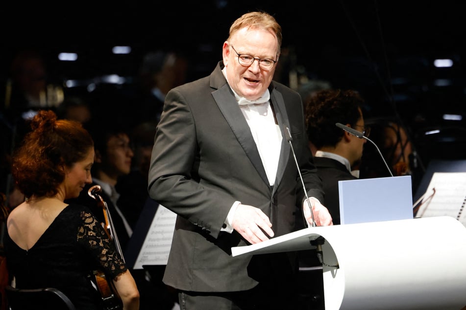 Neben Kölns Oberbürgermeister Torsten Burmester (63, SPD) ...
