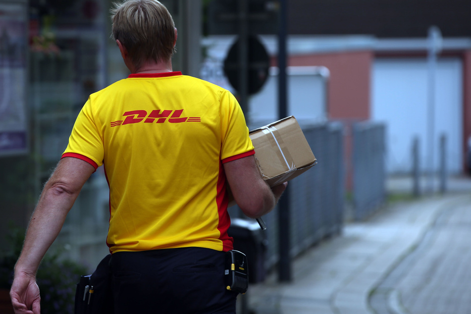 Nach Einschätzung von Post-Chef Frank Appel wird der Paketboom aufgrund des strukturellen Wandels im Handel auch nach der Corona-Pandemie anhalten (Symbolbild).