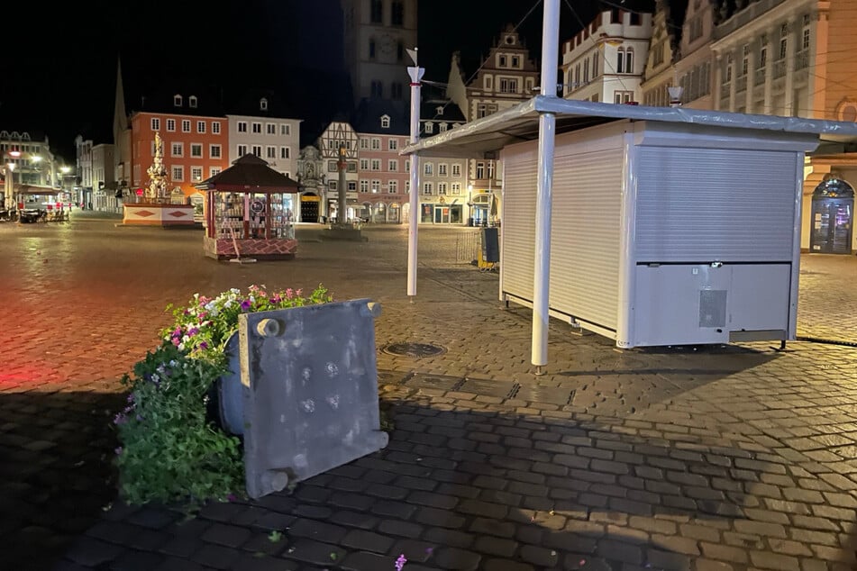 In der Trierer Innenstadt randalierte in der Nacht von Donnerstag auf Freitag eine Gruppe Jugendlicher.