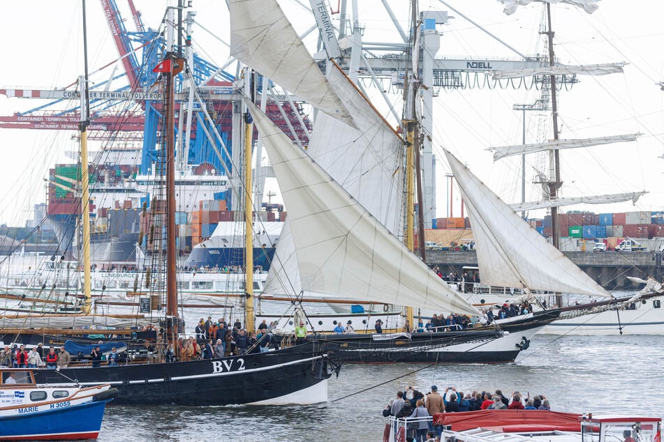 Hamburg Veranstaltungen: Nach drei Tagen Party: Hafengeburtstag endet mit bunter Schiffsparade