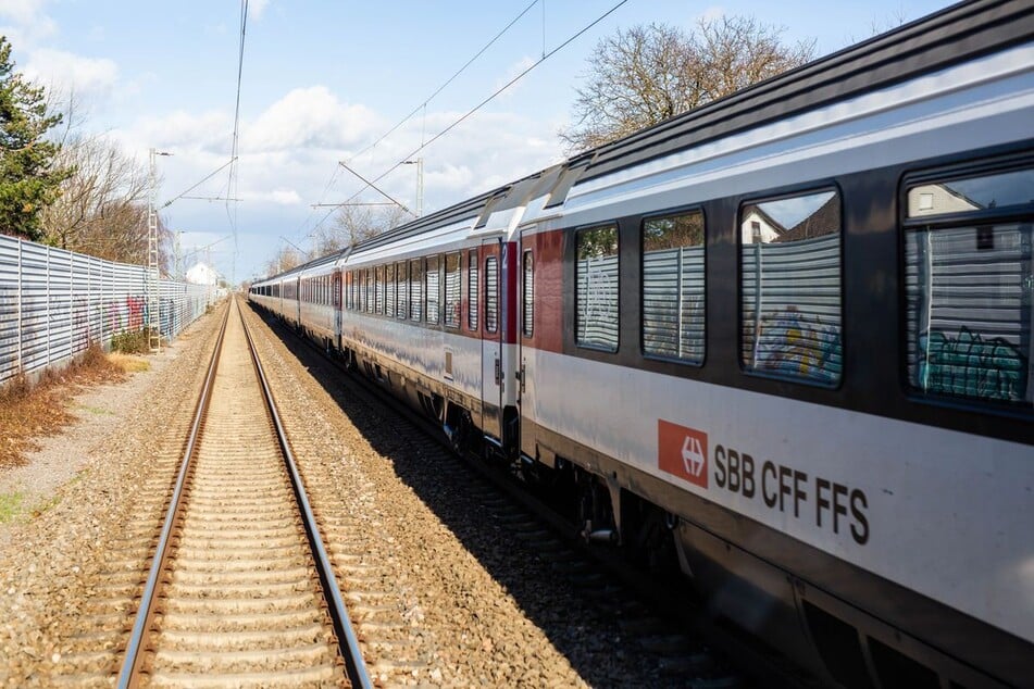 Der Vorfall geschah in einer Schweizerischen Bundesbahn (SBB), die gerade das baden-württembergische Schopfheim passierte. (Symbolfoto)