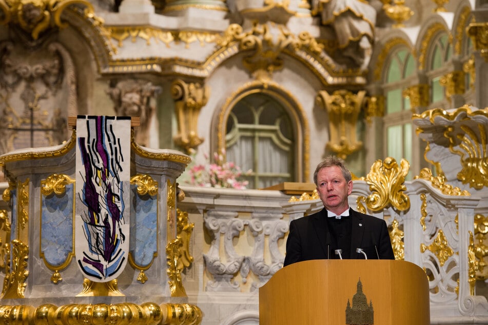 Der damalige Landesbischof Jochen Bohl (†76) bei einer Predigt 2014 in der Dresdner Frauenkirche.