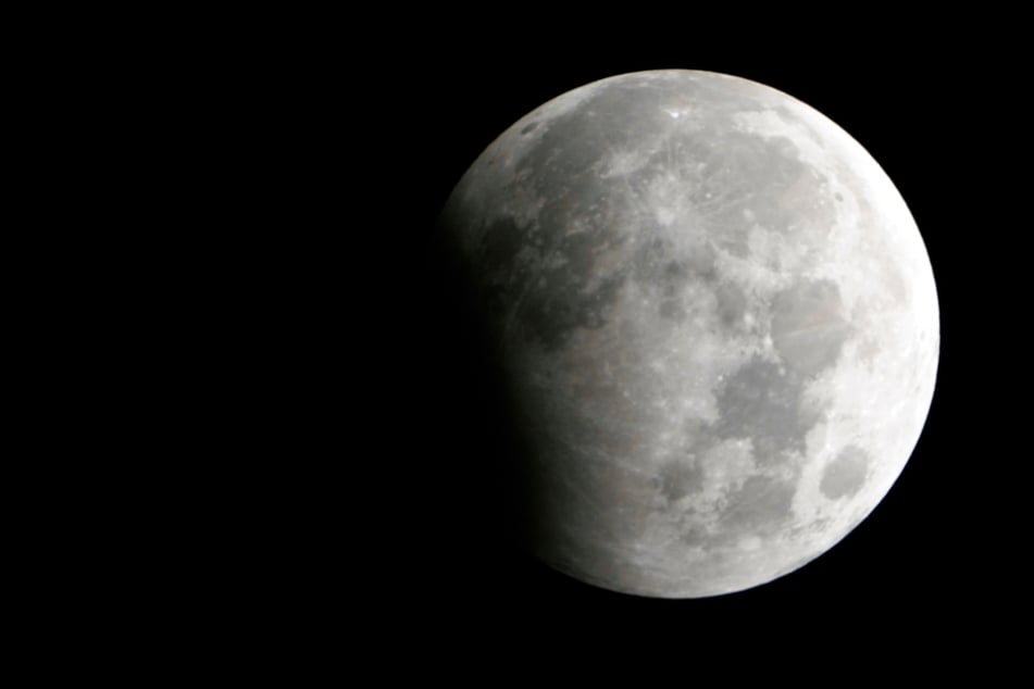 Hamburg: Partielle Mondfinsternis am Freitag über Hamburg: Doch es gibt einen Haken