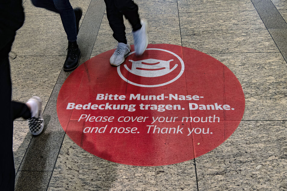 Auch auf Wochenmärkten und bestimmten Einkaufsstraßen soll in Zukunft Maske getragen werden (Symbolbild).