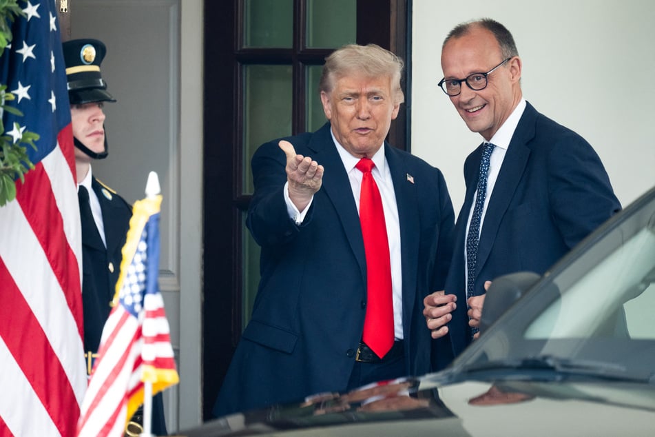 President Donald Trump (l.) used a meeting with German Chancellor Friedrich Merz to go on a rant about former President Joe Biden's use of autopen.