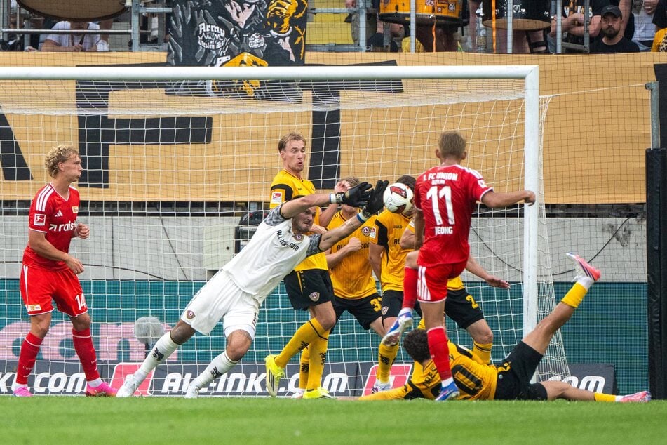 Tim Schreiber (24) war nicht fehlerfrei, aber er zeigte immer wieder starke Reflexe und spielte sich ins Tor.