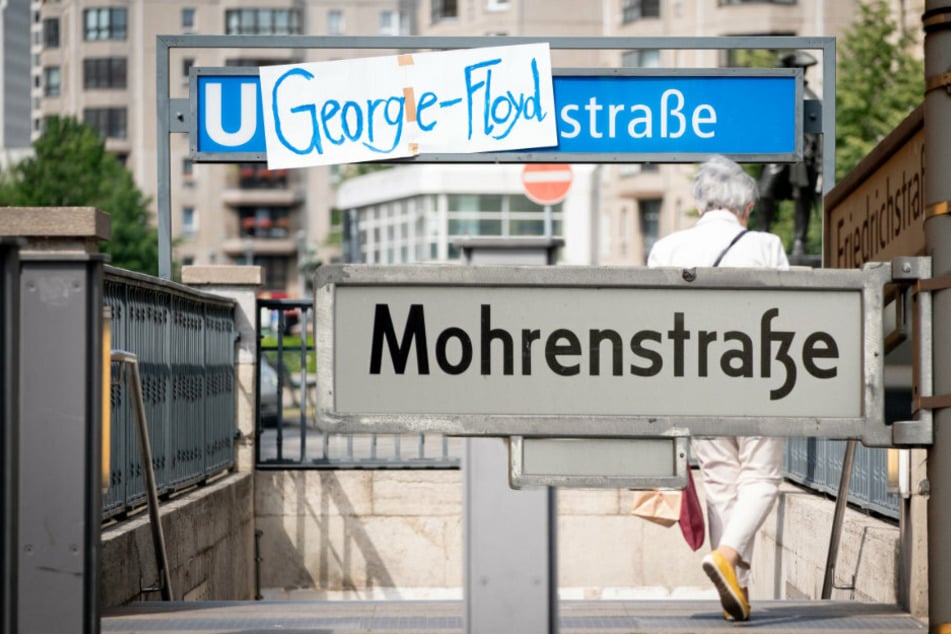 Rassismus-Debatte um U-Bahnhof Mohrenstraße: Berliner Senat pfeift BVG zurück