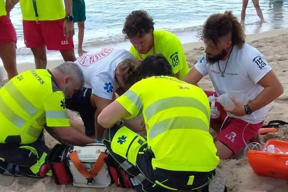 Bewusstlos im Wasser: Deutsche Mallorca-Urlauberin beinahe ertrunken