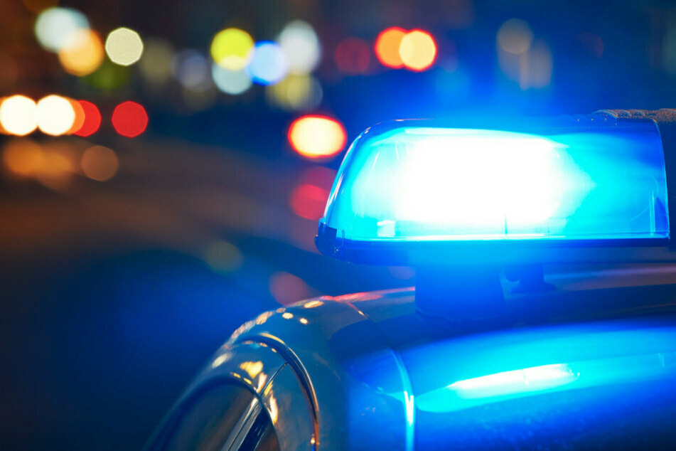 Die Polizei fand am Tatort drei Leichen und ein zum Glück noch lebendiges Baby vor. (Symbolbild)