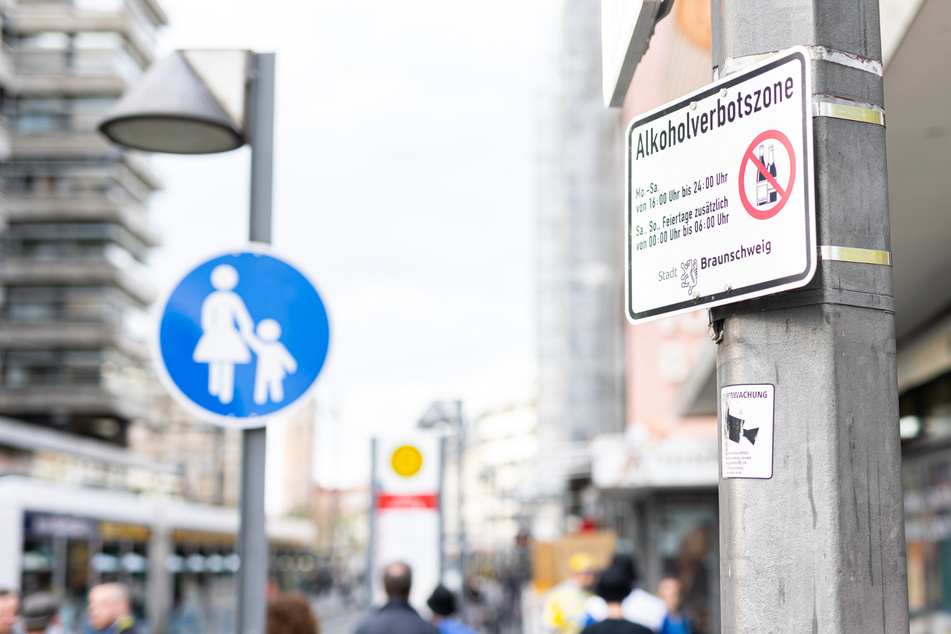 Im Bohlweg in Braunschweig wurde eine Alkoholverbotszone eingerichtet.