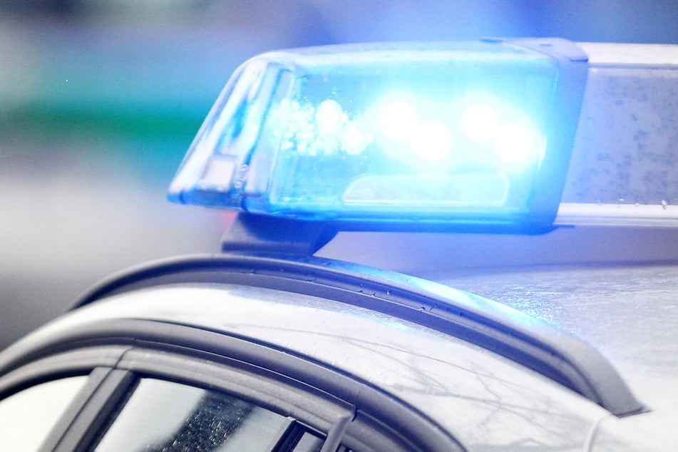 Trümmerfeld auf B19: Suff-Fahrer verursacht Unfall mit drei Verletzten im Allgäu